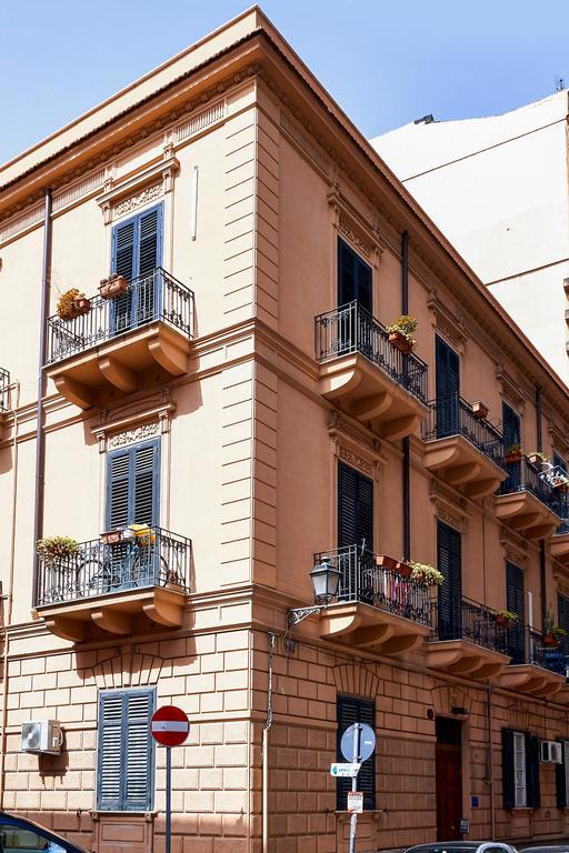 Palermo Al Centro - Appartamento Fiume Exteriör bild